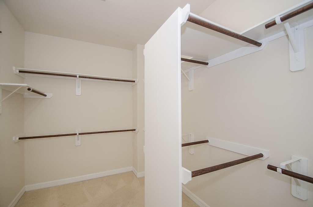 13216 Dartmoor Terrace Drive - Photo 18