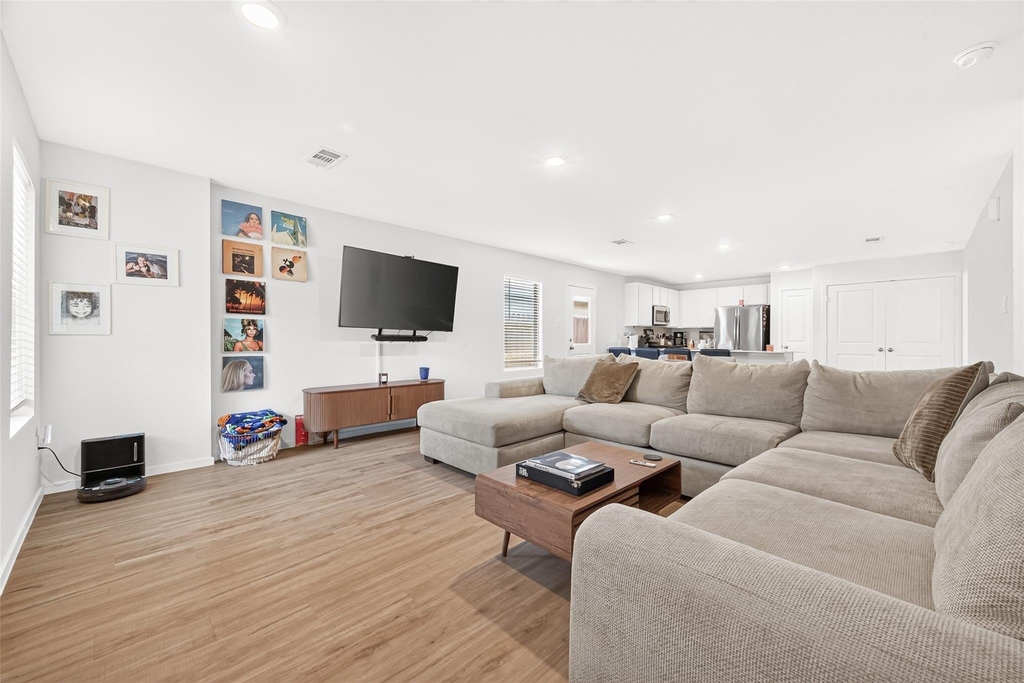 22476 Douglas Court - Photo 2