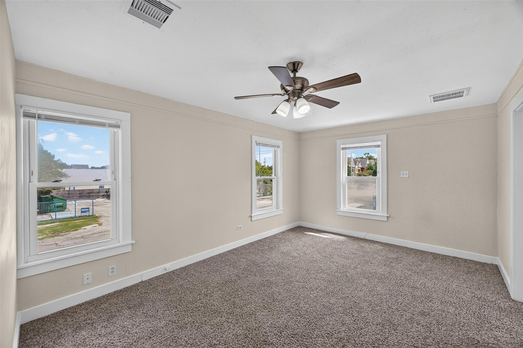 210 W 13th Street - Photo 25