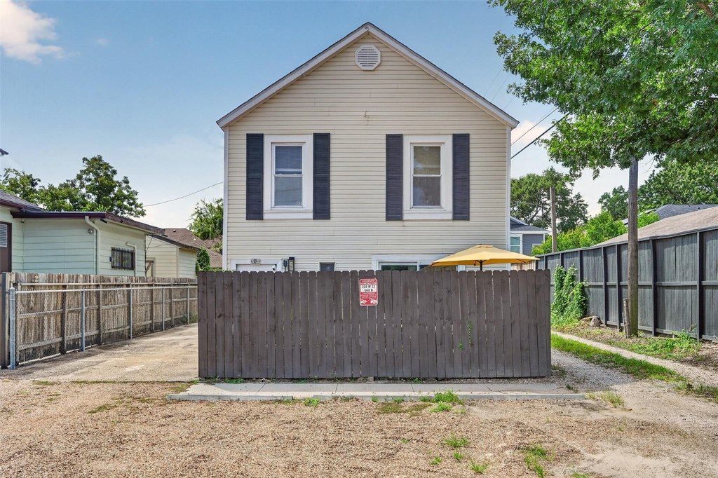210 W 13th Street - Photo 0
