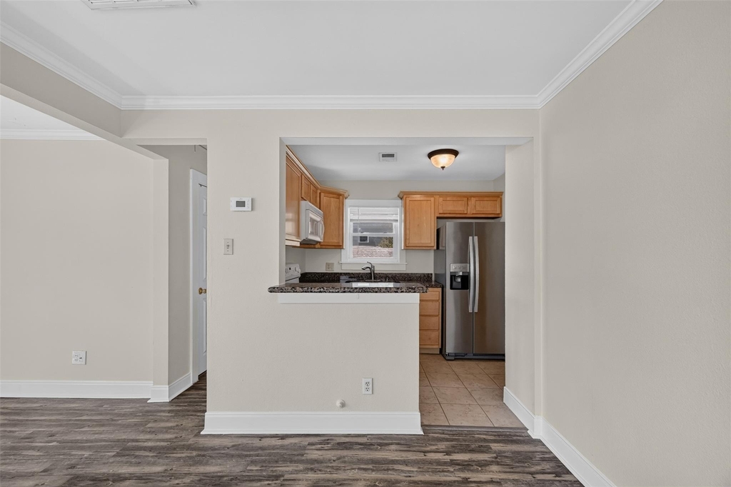 210 W 13th Street - Photo 17