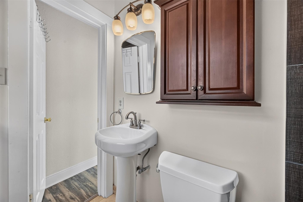 210 W 13th Street - Photo 16