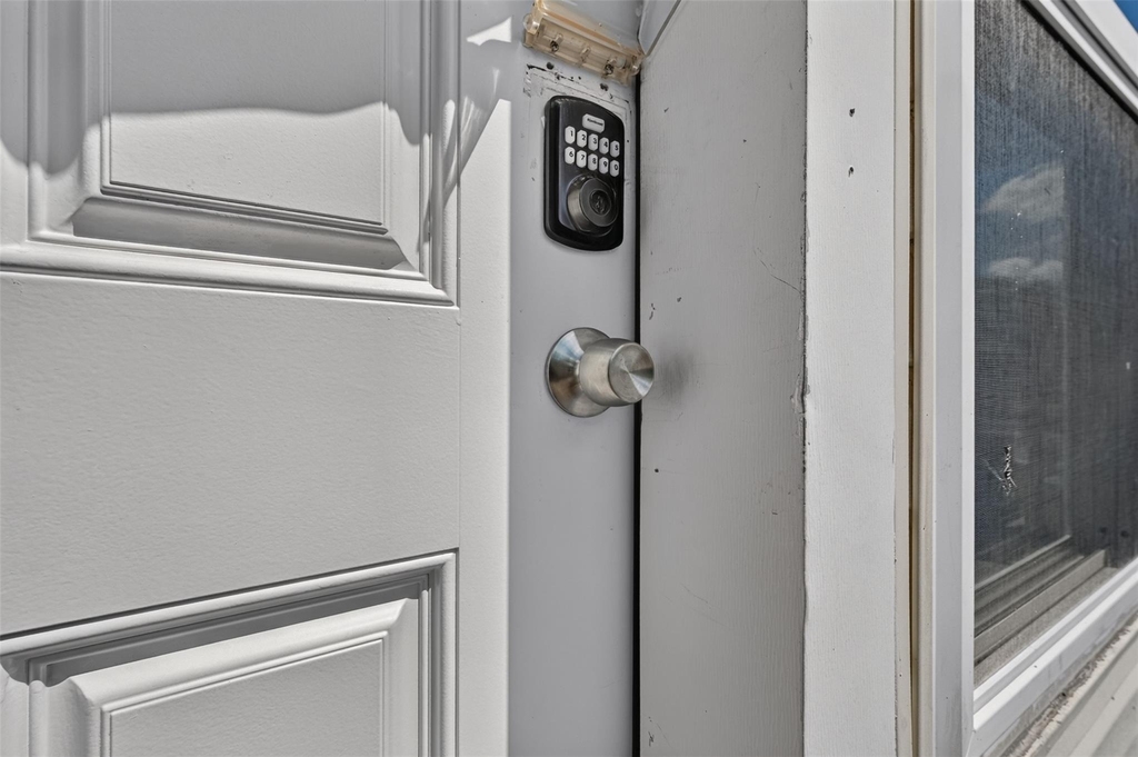 210 W 13th Street - Photo 7