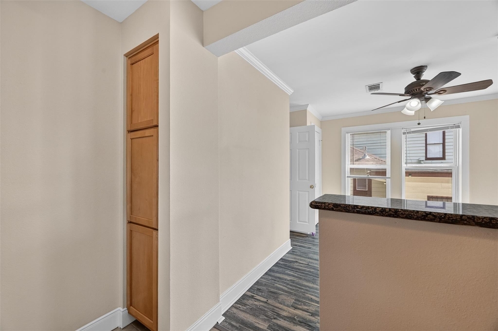 210 W 13th Street - Photo 21