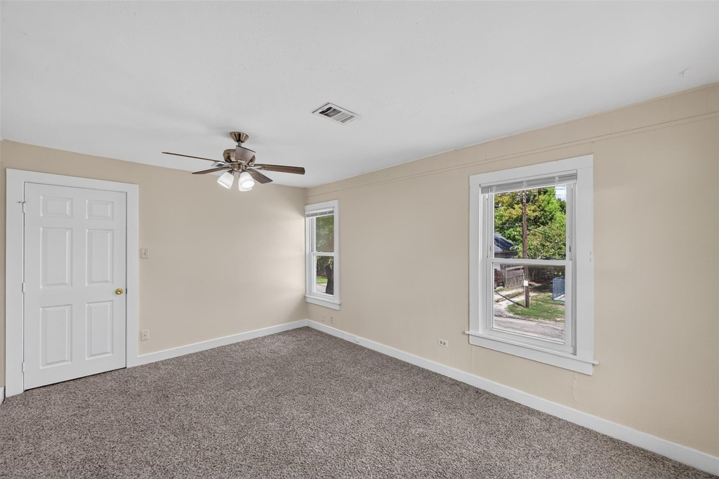 210 W 13th Street - Photo 28