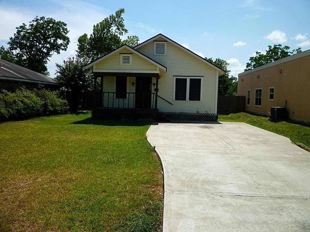 316 S Nugent Street - Photo 0