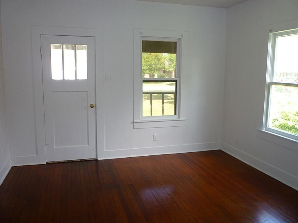 316 S Nugent Street - Photo 2