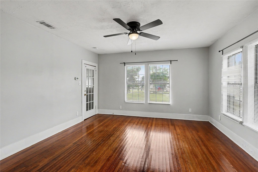 5121 Polk Street - Photo 12