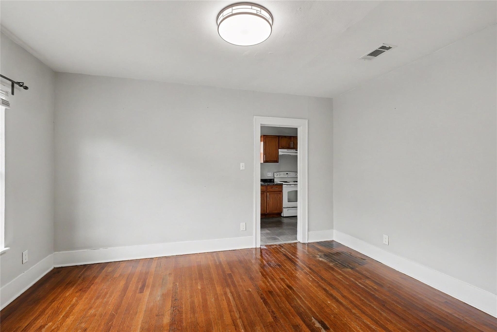 5121 Polk Street - Photo 6