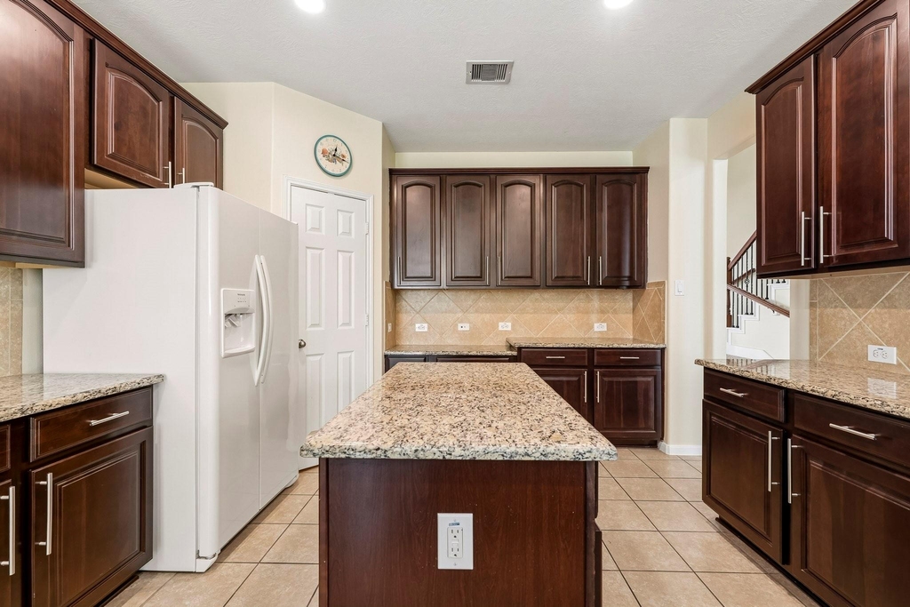 3023 London Lane - Photo 14