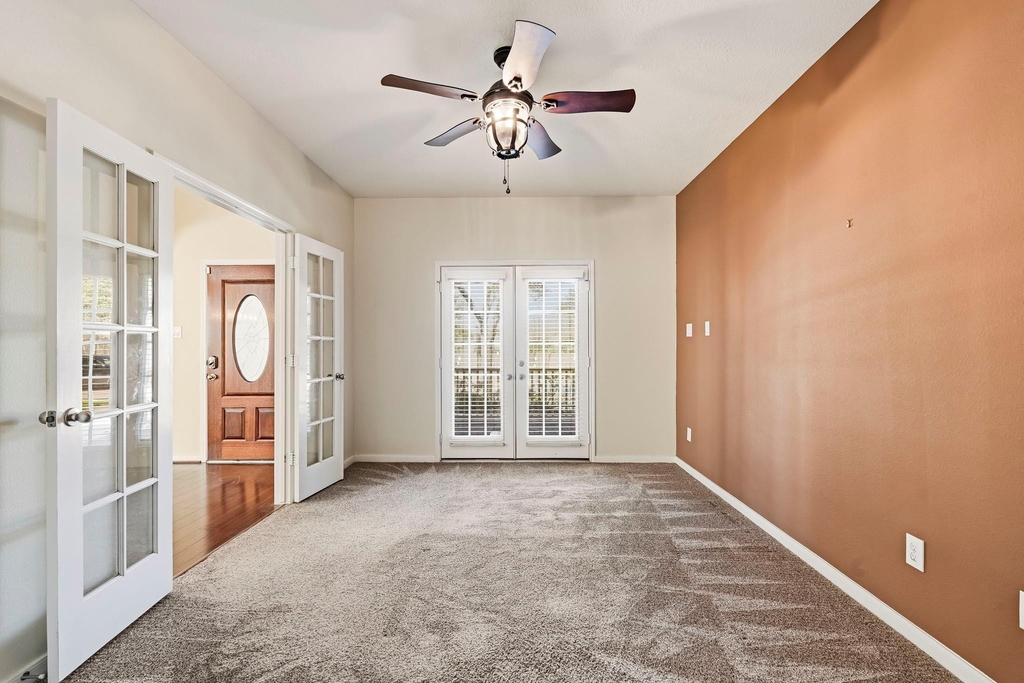 3023 London Lane - Photo 11