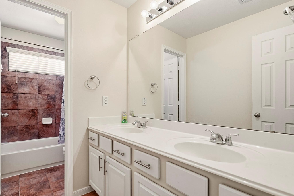 3023 London Lane - Photo 37