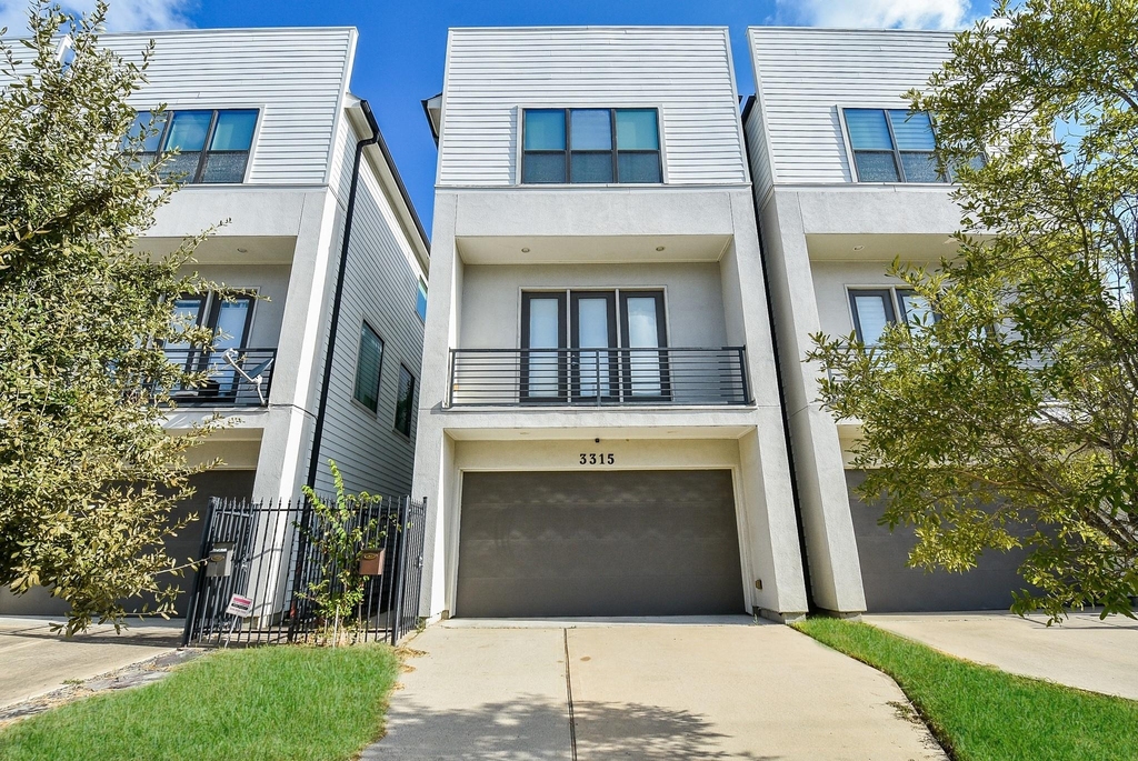 3315 Cline Street - Photo 0