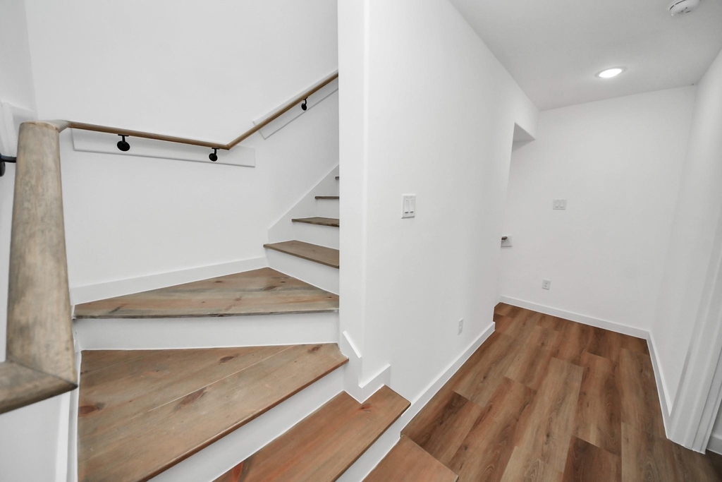 8021 Birmingham Street - Photo 14