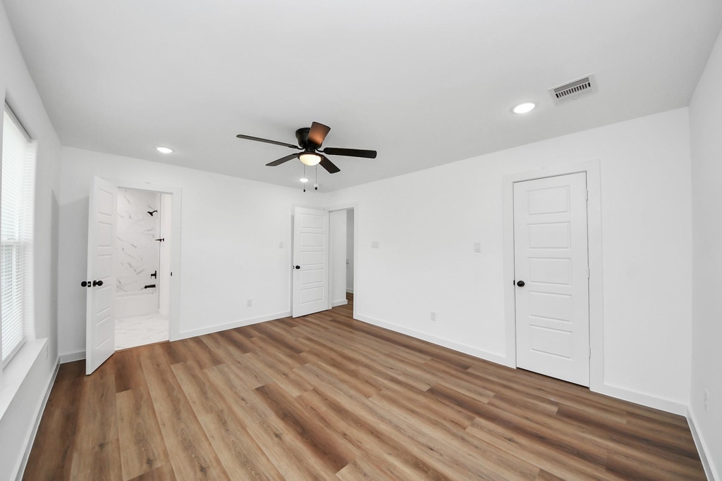 8021 Birmingham Street - Photo 18