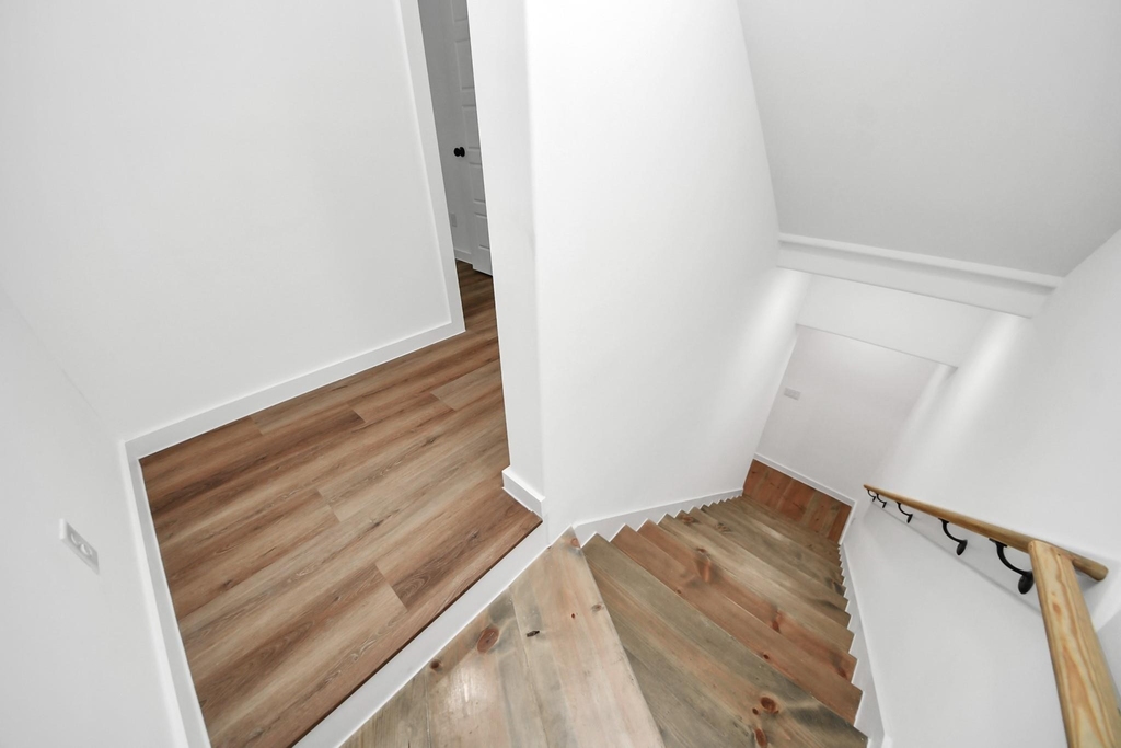 8021 Birmingham Street - Photo 8