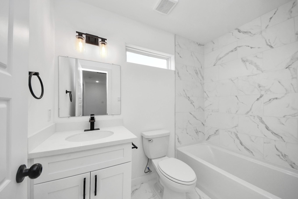 8021 Birmingham Street - Photo 12