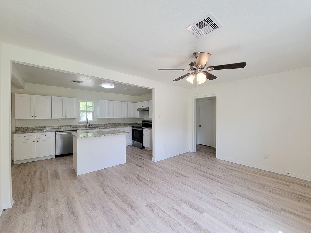 725 Cahill Road - Photo 5