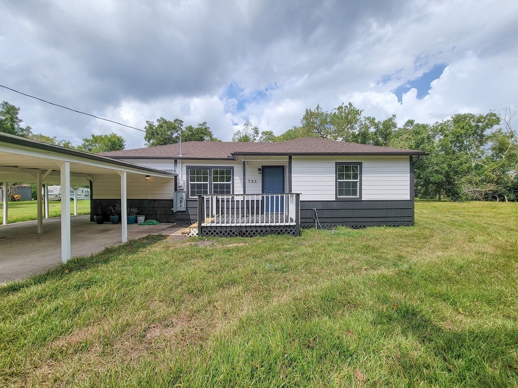 725 Cahill Road - Photo 0