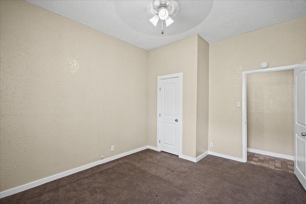 3005 Avenue L - Photo 9