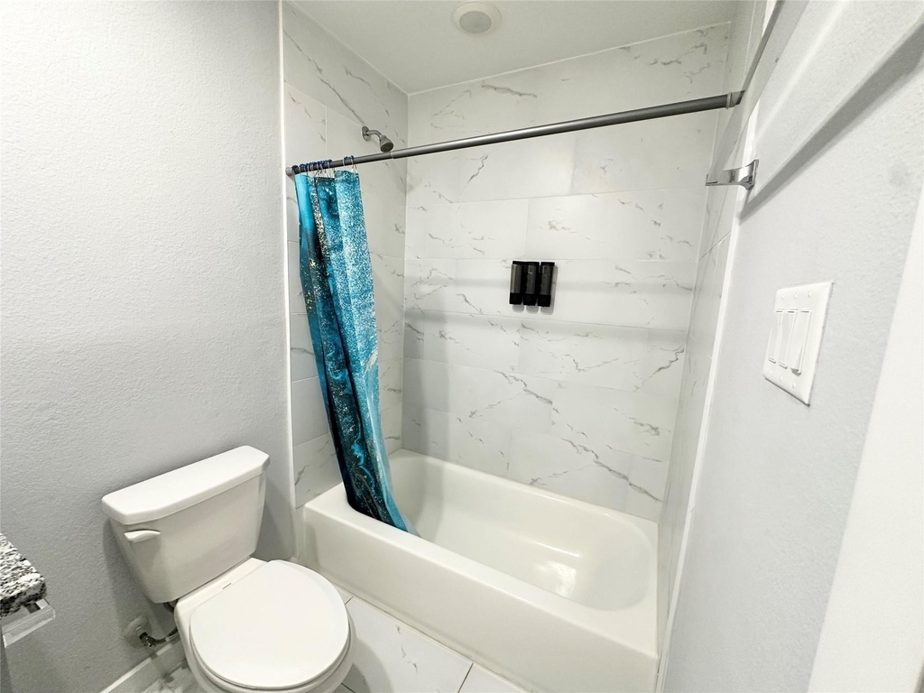 8215 Crestview Drive - Photo 27