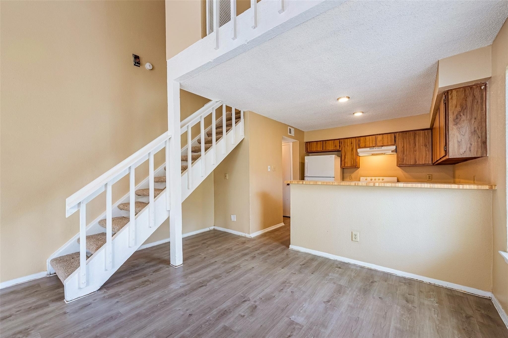 6315 Cattails Lane - Photo 7