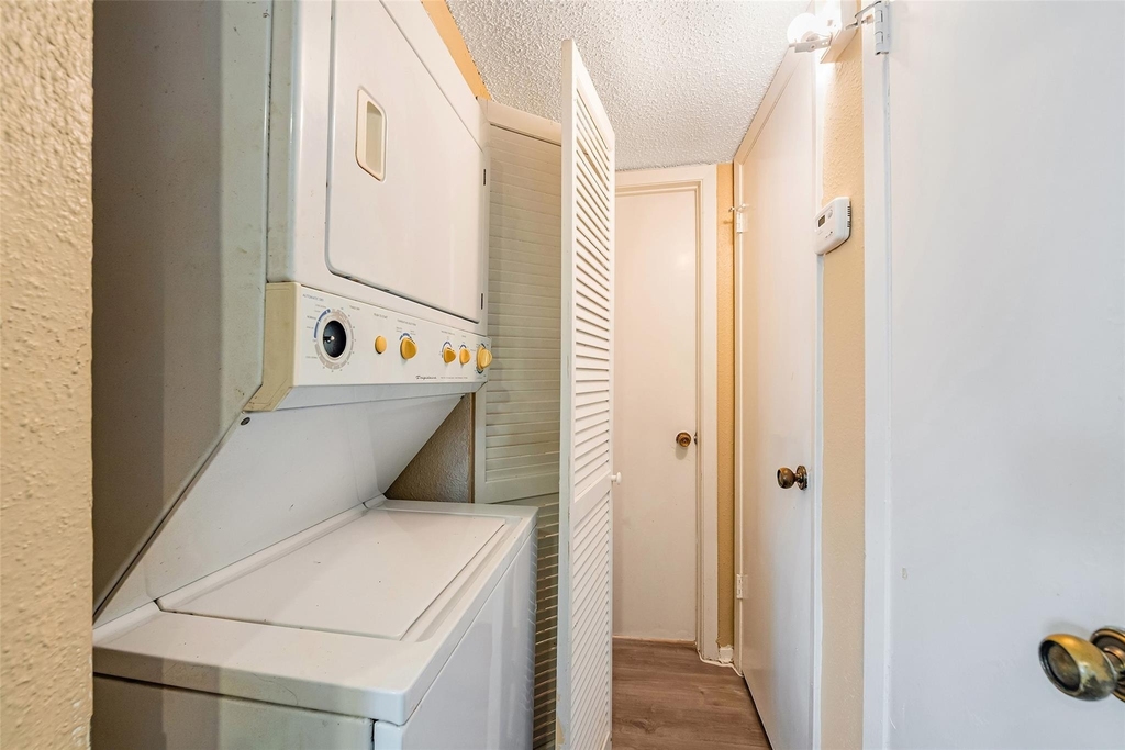 6315 Cattails Lane - Photo 15