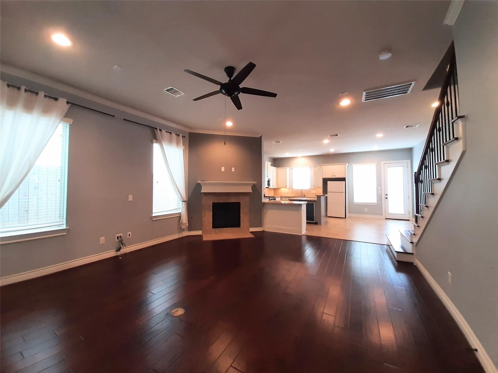 1520 Nashua Street - Photo 4