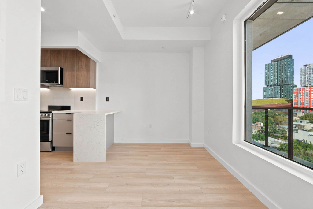 St Marks Pl. NEW LUXURY BROOKLYN RENTALS | Studios–3BR | Fitness, Coworking & Private Outdoor Space. - Photo 3