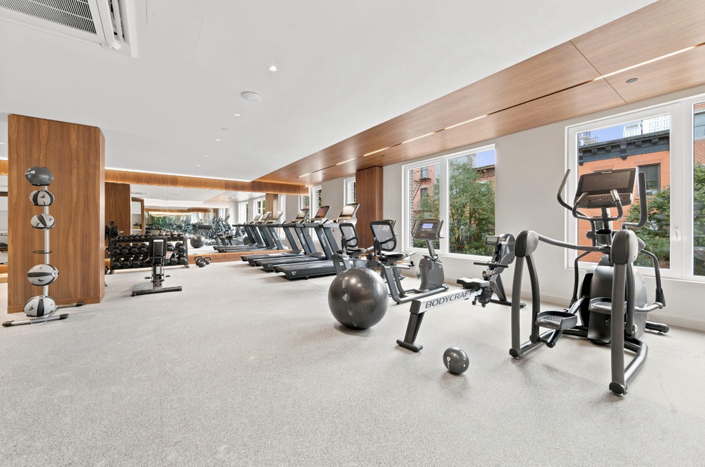 St Marks Pl. NEW LUXURY BROOKLYN RENTALS | Studios–3BR | Fitness, Coworking & Private Outdoor Space. - Photo 7
