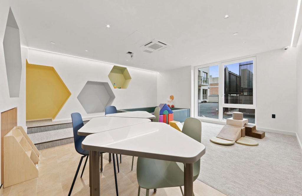 St Marks Pl. NEW LUXURY BROOKLYN RENTALS | Studios–3BR | Fitness, Coworking & Private Outdoor Space. - Photo 9