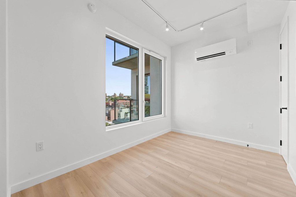 St Marks Pl. NEW LUXURY BROOKLYN RENTALS | Studios–3BR | Fitness, Coworking & Private Outdoor Space. - Photo 2