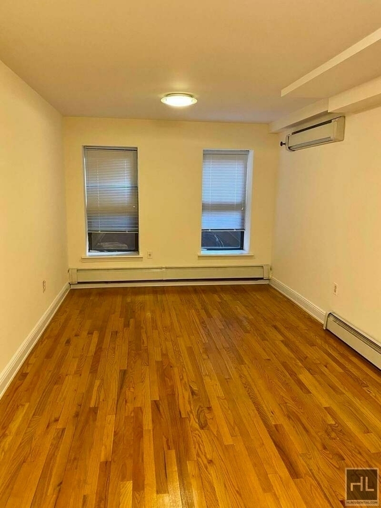 East 83 Street - Photo 0