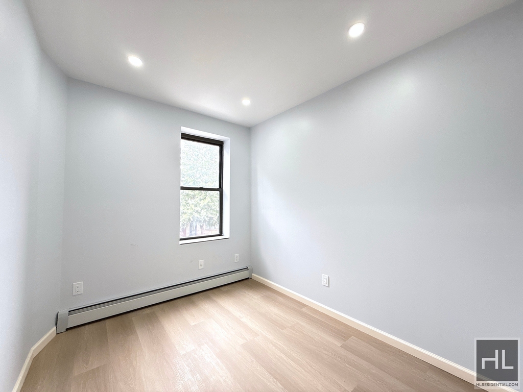 Steinway Street - Photo 7