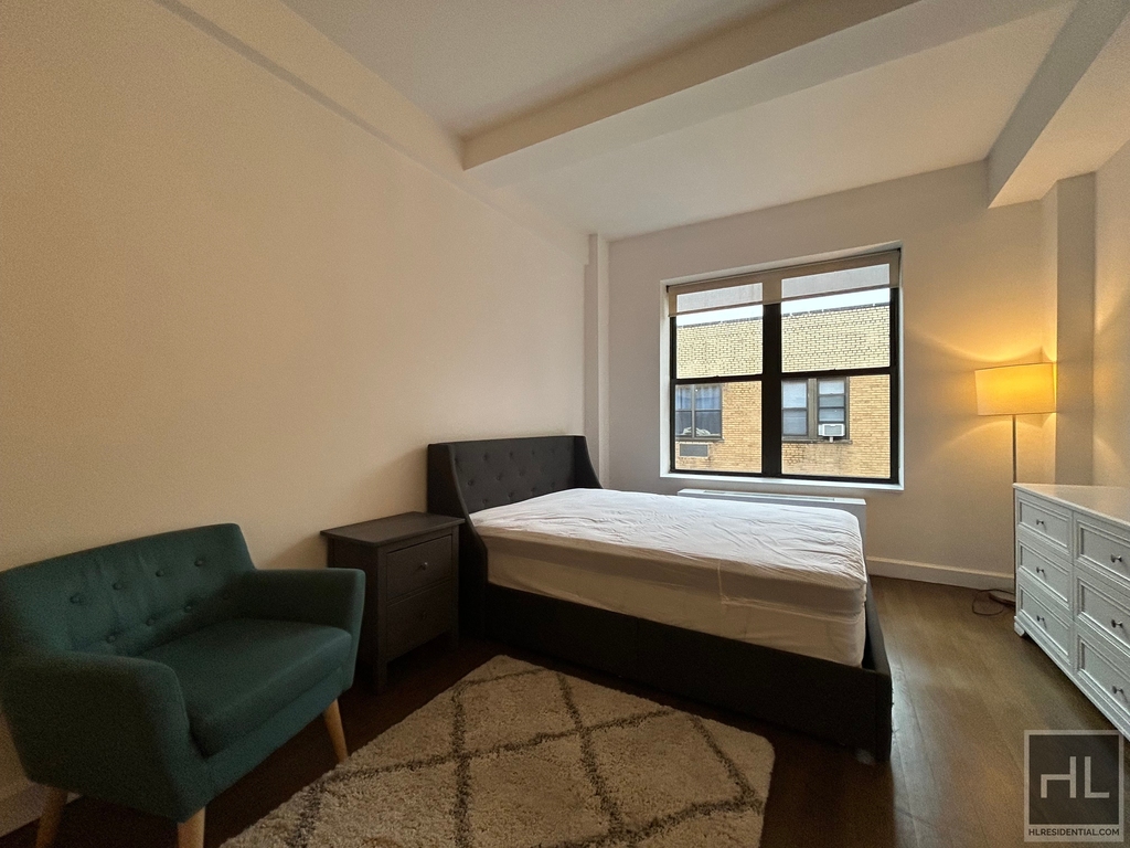 West 91st Street - Photo 0