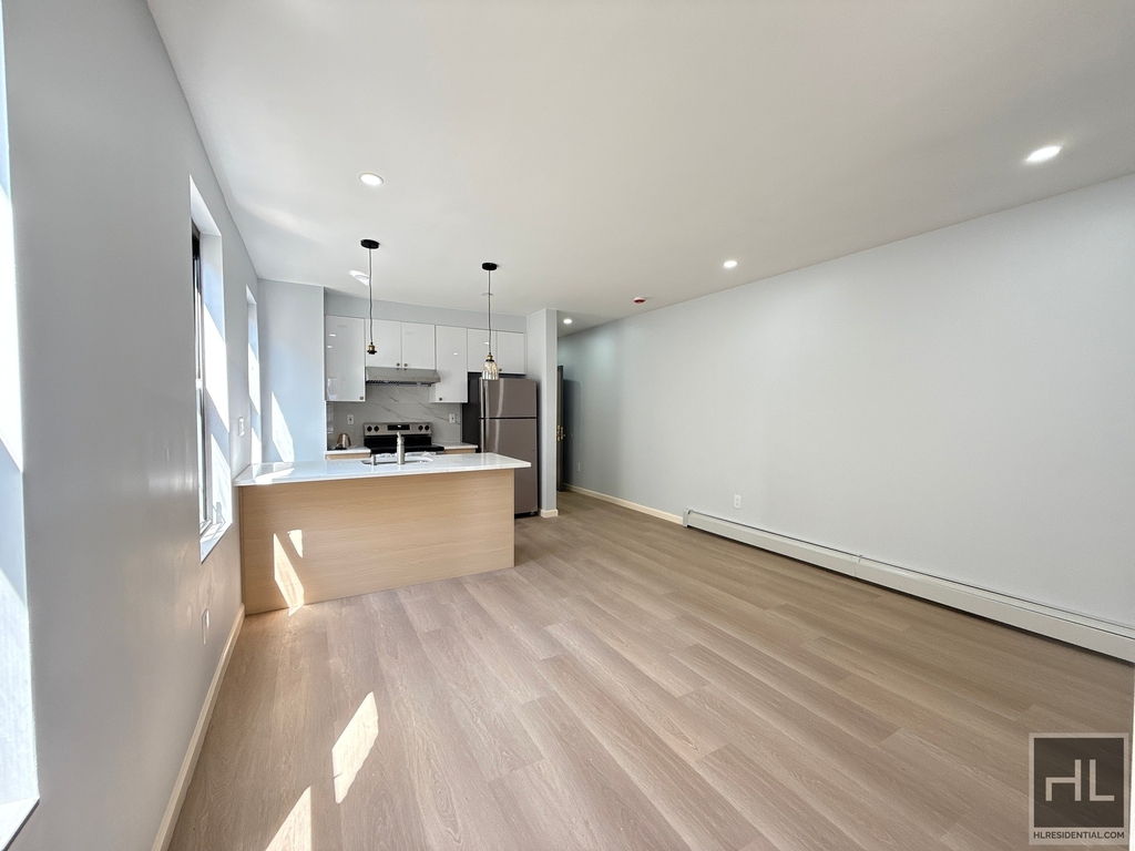 Steinway Street - Photo 6