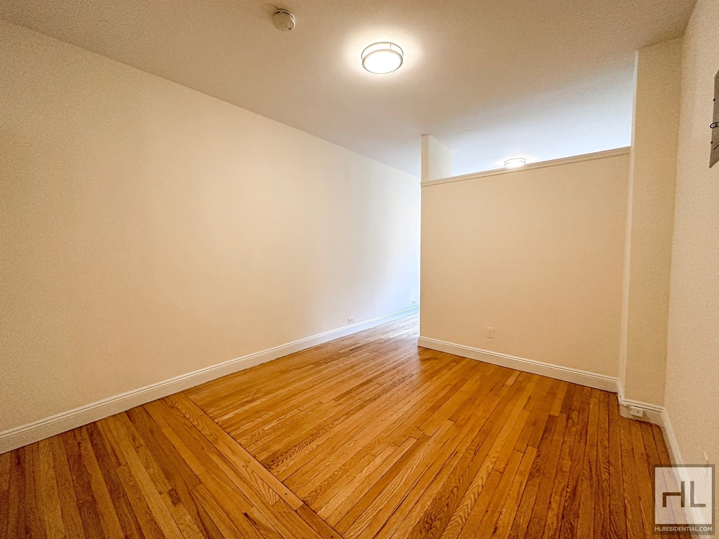 East 83 Street - Photo 2