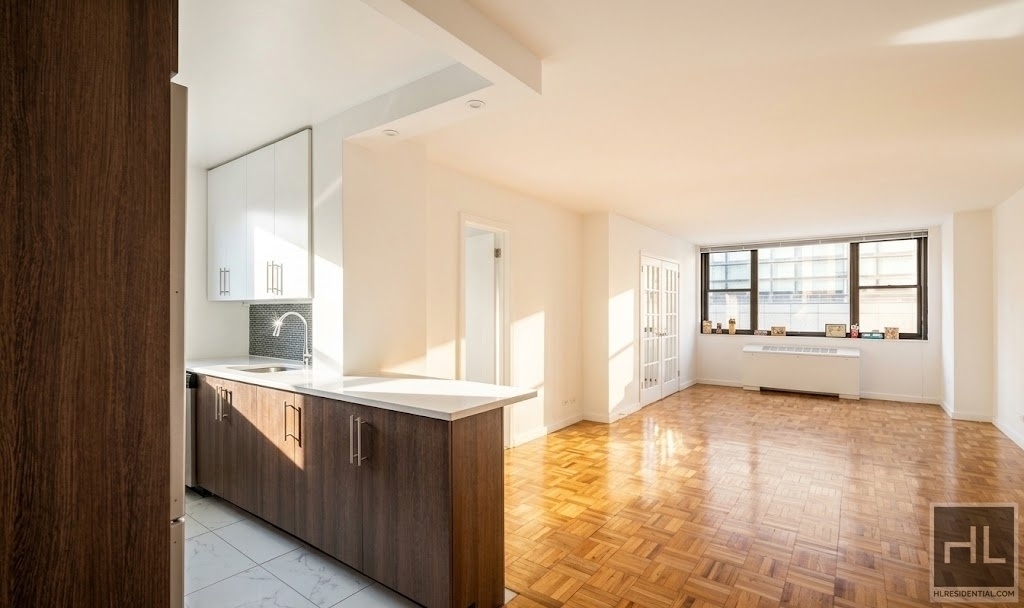 West 58th Street - Photo 0