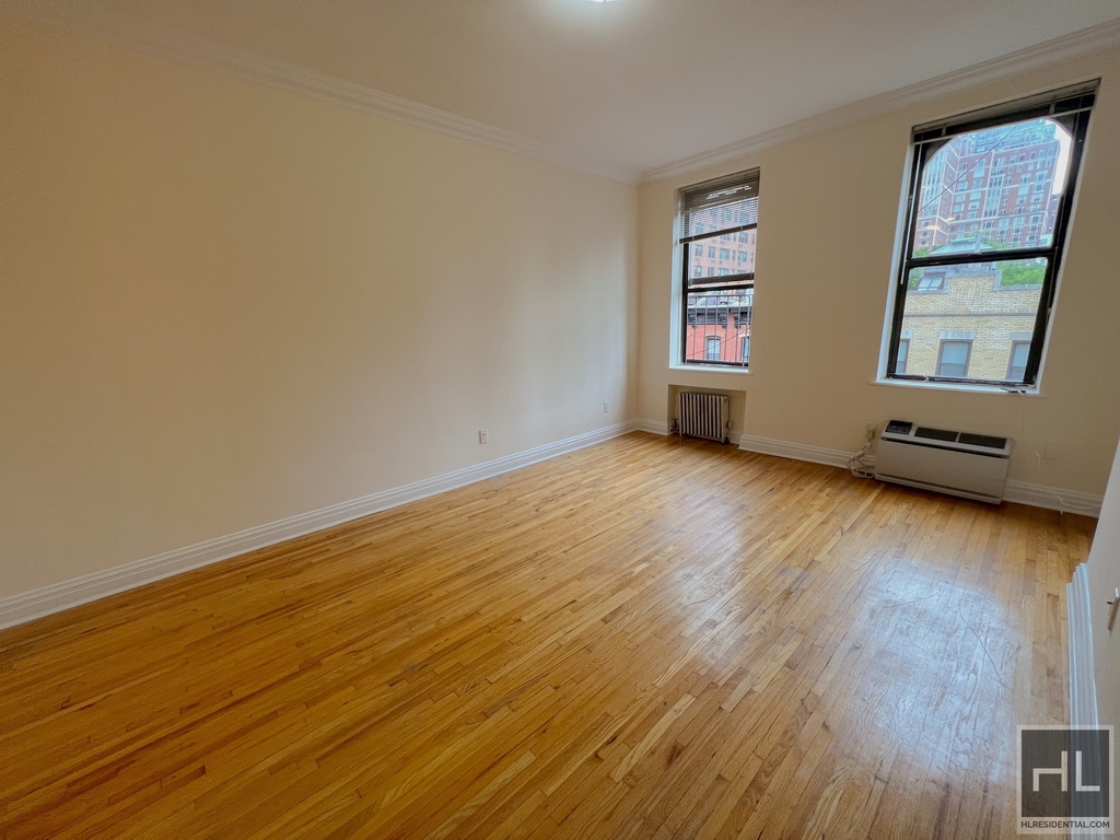 East 83 Street - Photo 2