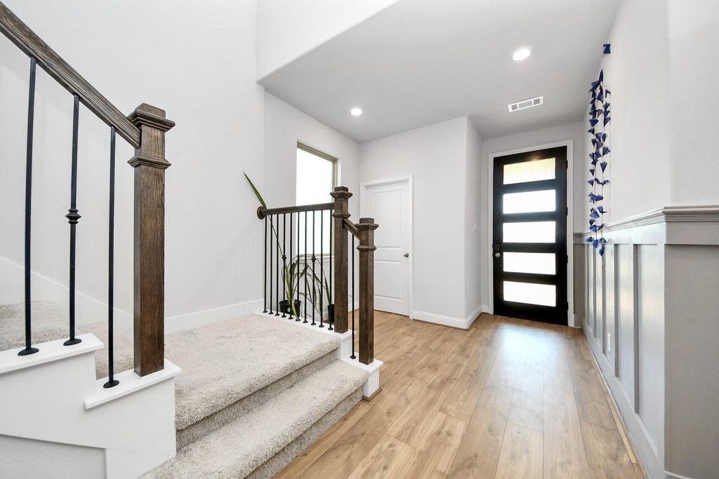 4251 Colony Lane - Photo 8