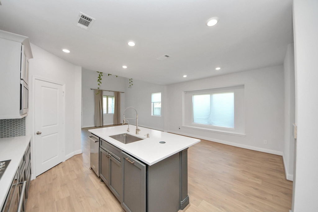 4251 Colony Lane - Photo 16