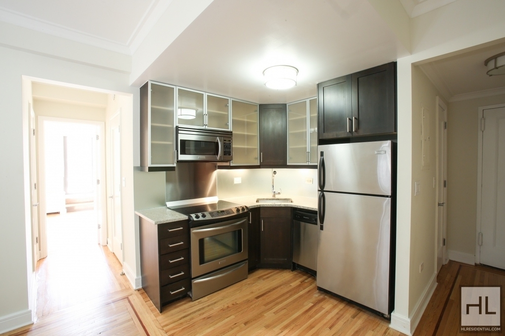 West 70th Street - Photo 0