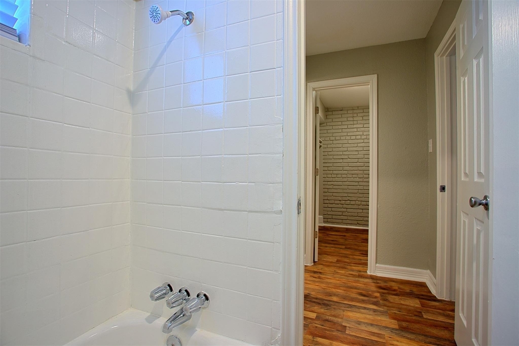 1419 Hawthorne - Photo 9