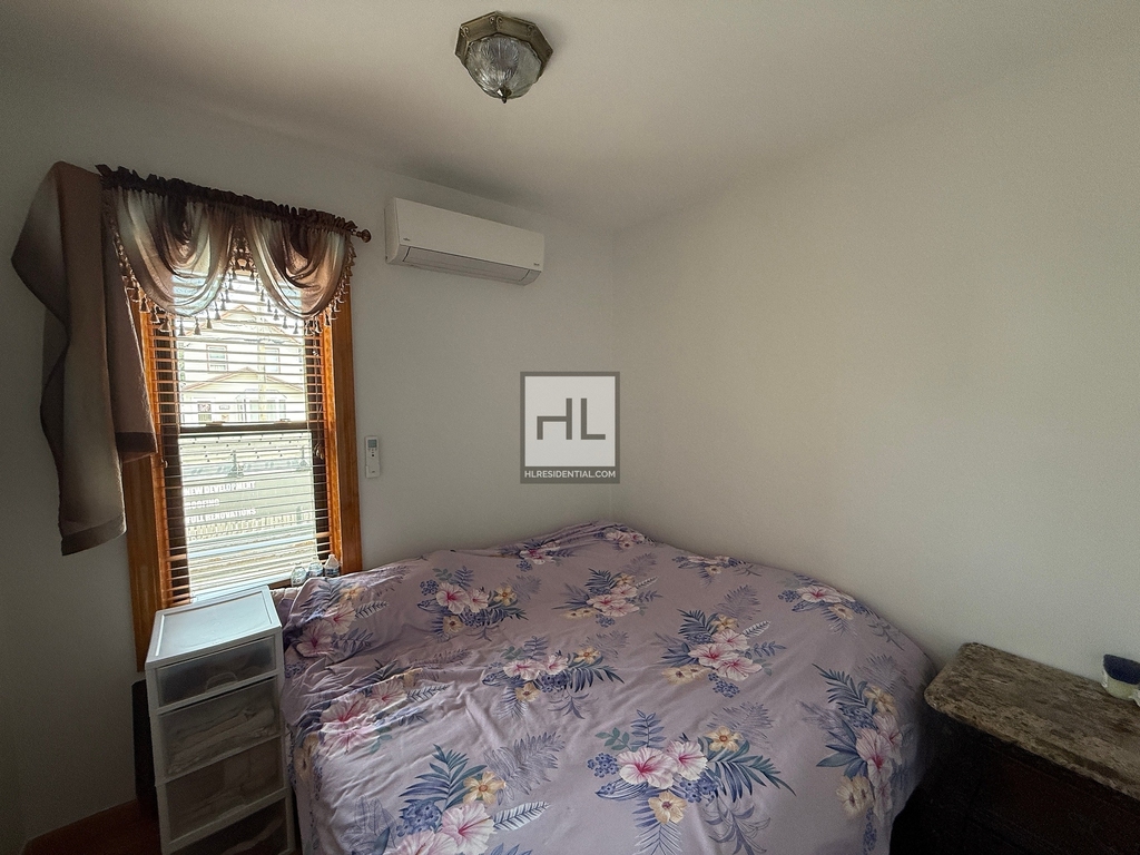 East 51 Street - Photo 26