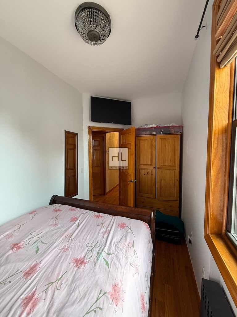 East 51 Street - Photo 25