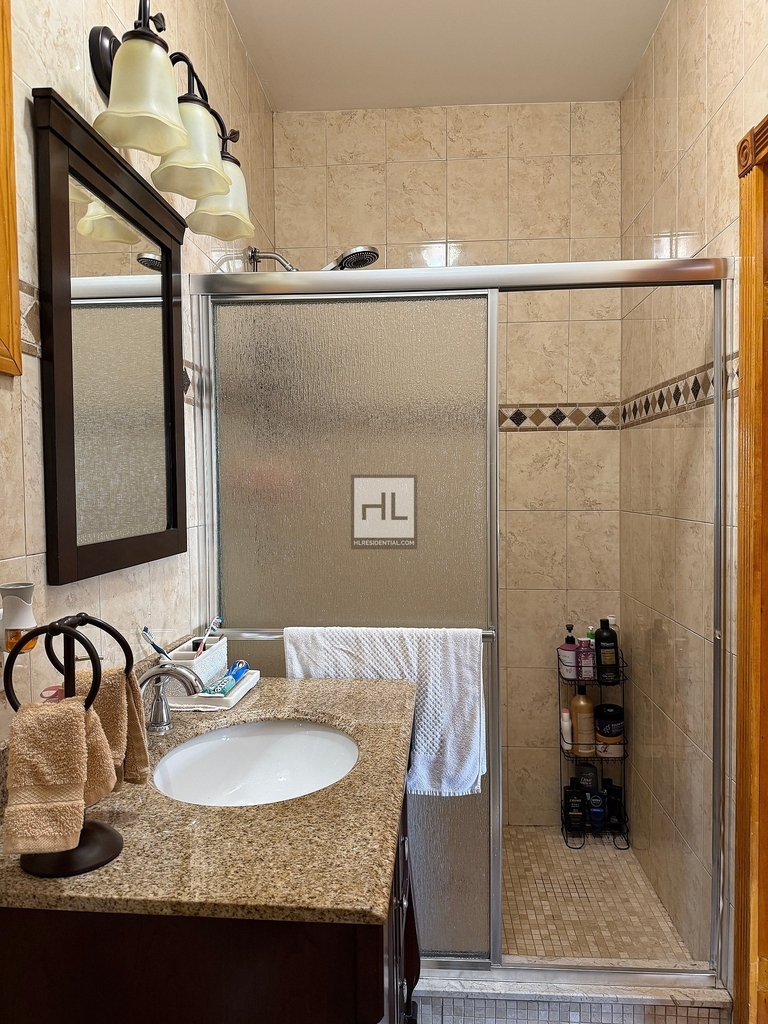 East 51 Street - Photo 31
