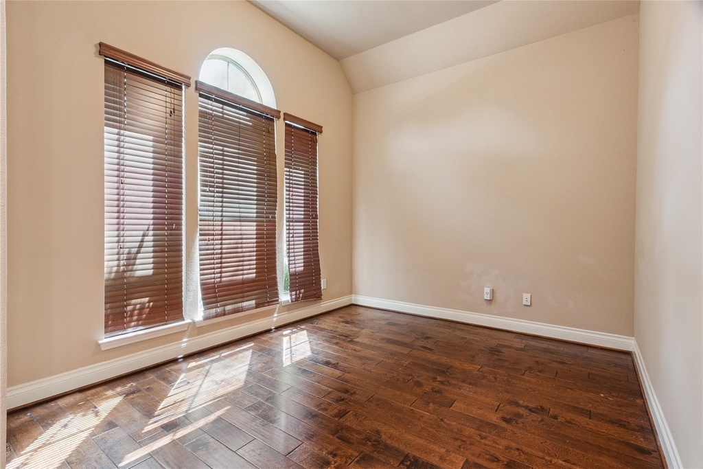 27111 Hardwick Hills Lane - Photo 3