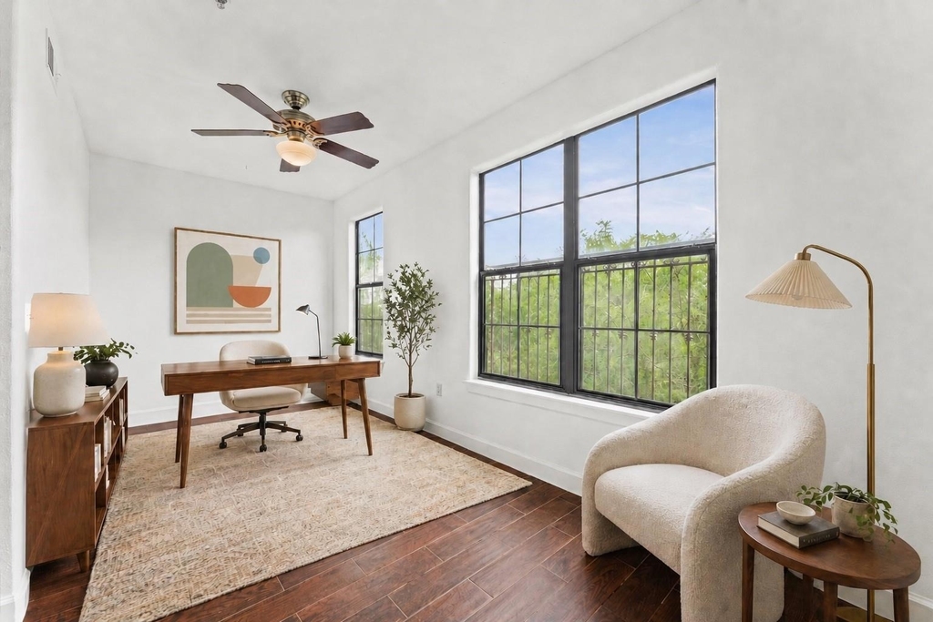 1602 Elgin Street - Photo 11
