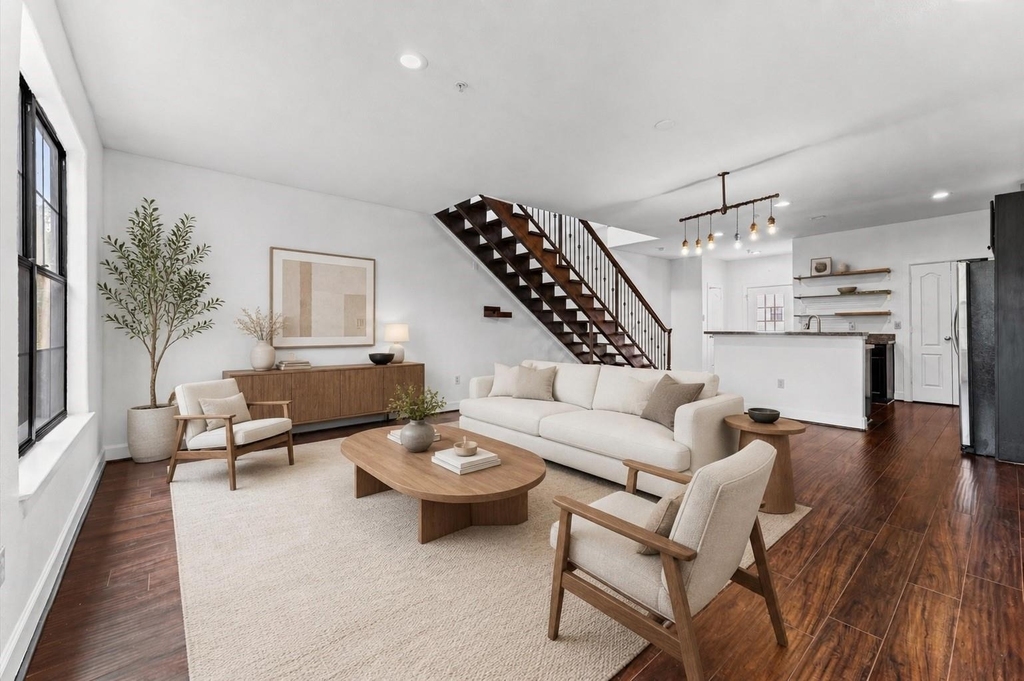 1602 Elgin Street - Photo 0