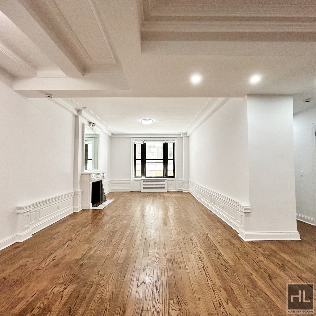West 58th Street - Photo 0